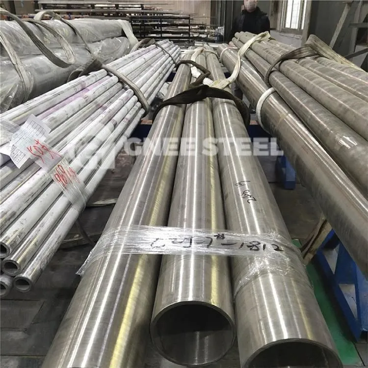 Feadáin Táthaithe Fuarrollta