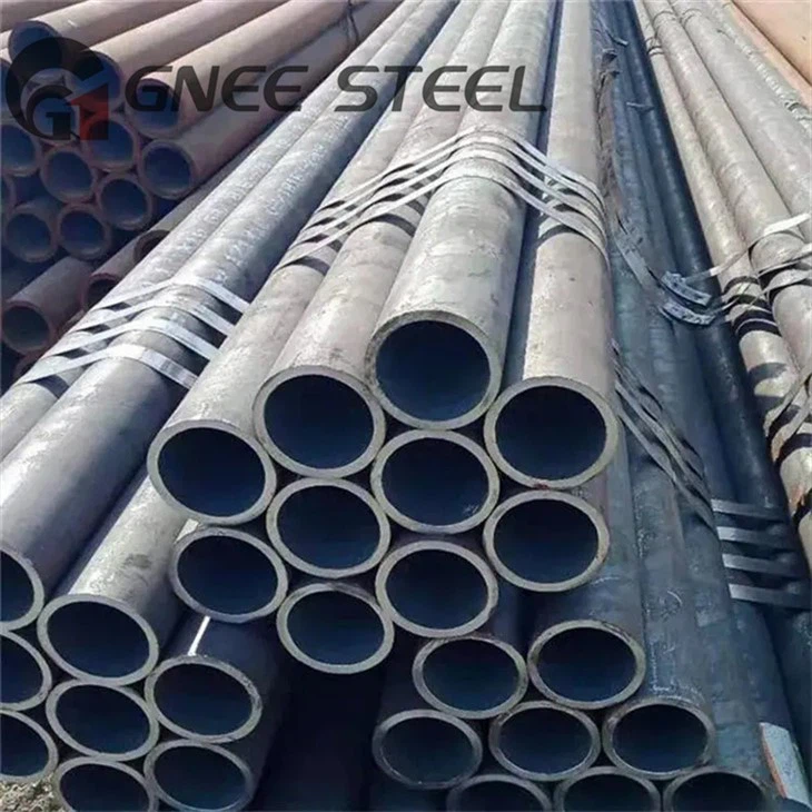 DIN 1629 Feadán gan uaim Struchtúrtha