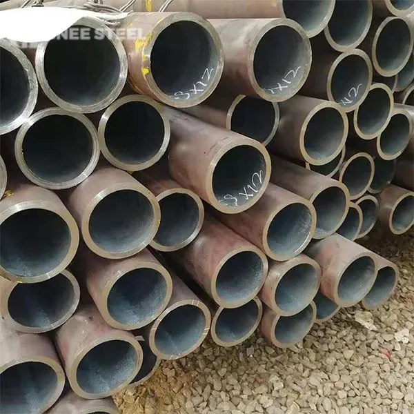 E315 Píopaí agus Feadáin Cruach Éadrom